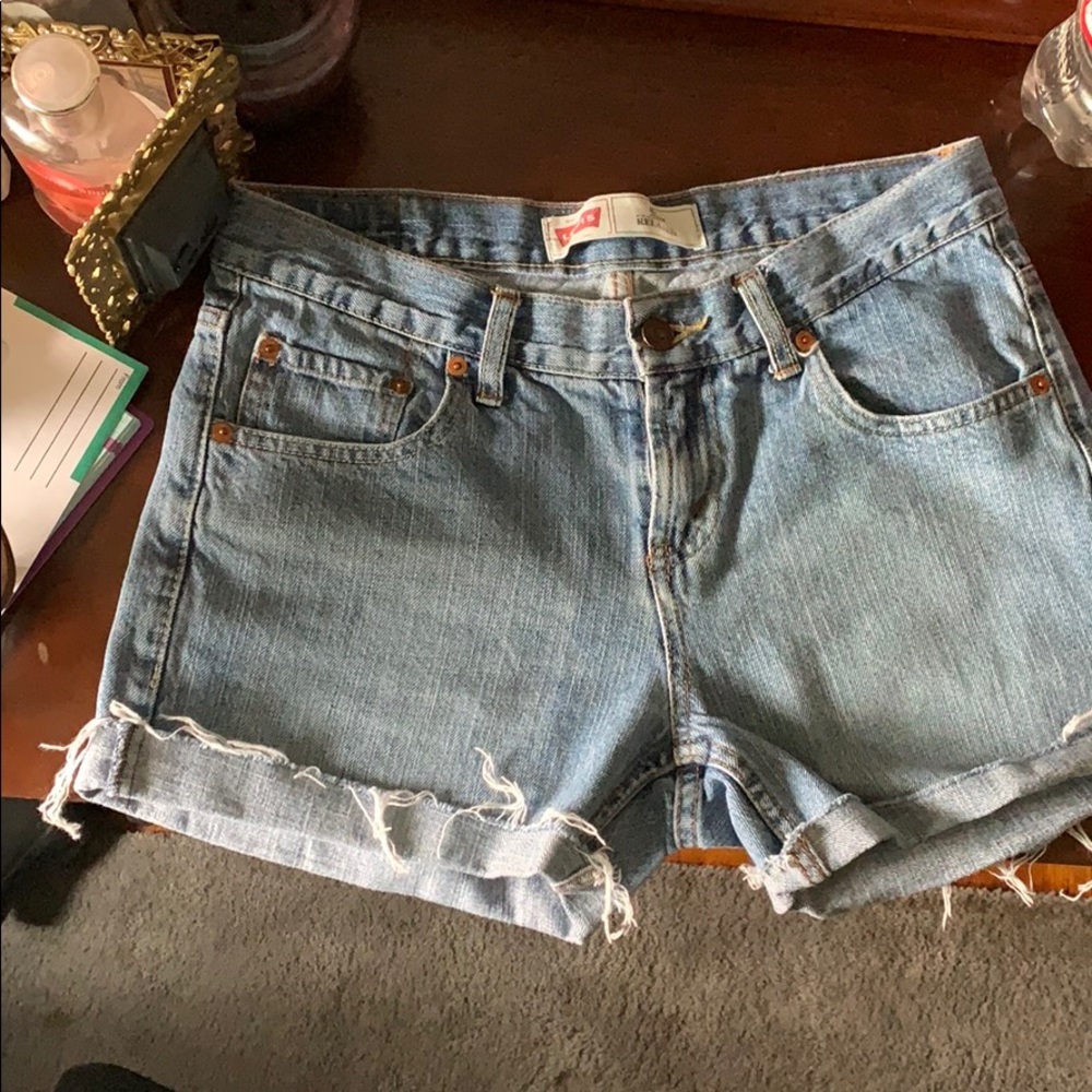 Levi’s short jeans